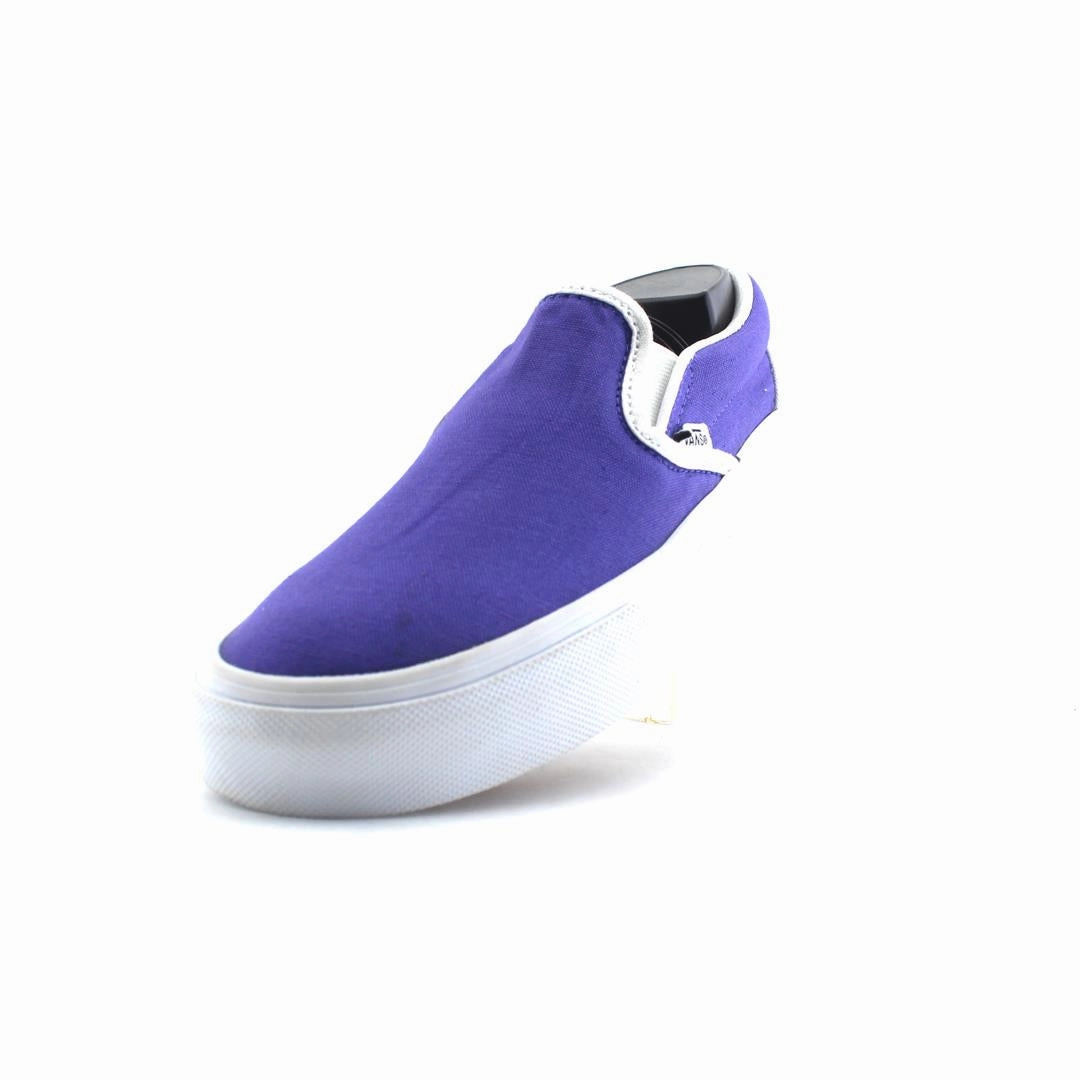 VANS CLASSIC Vans casual shoe snapshots