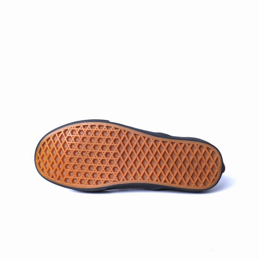 VANS CLASSIC Vans skate shoe imagery