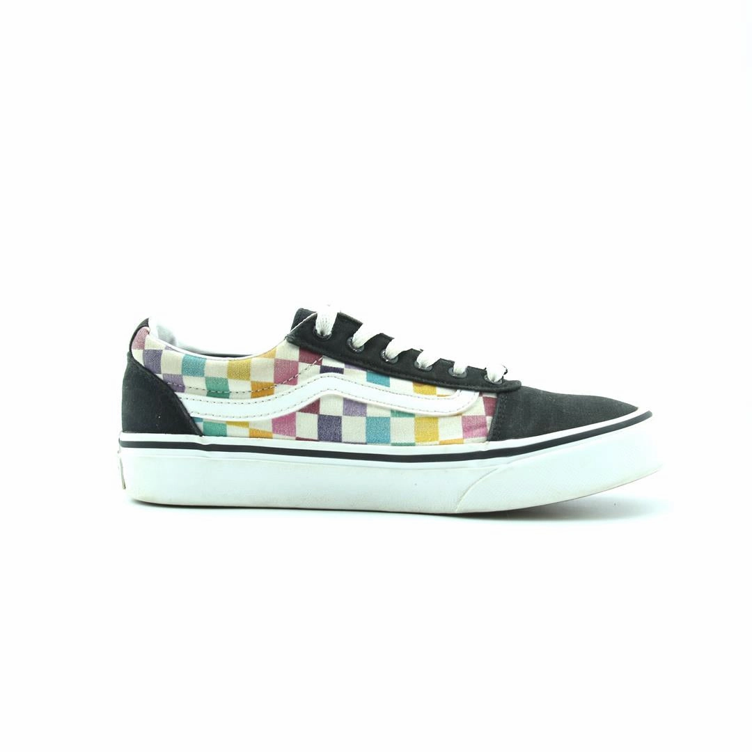 VANS OLD SKOOL  CHECKERBOARD Vans skate shoe imagery