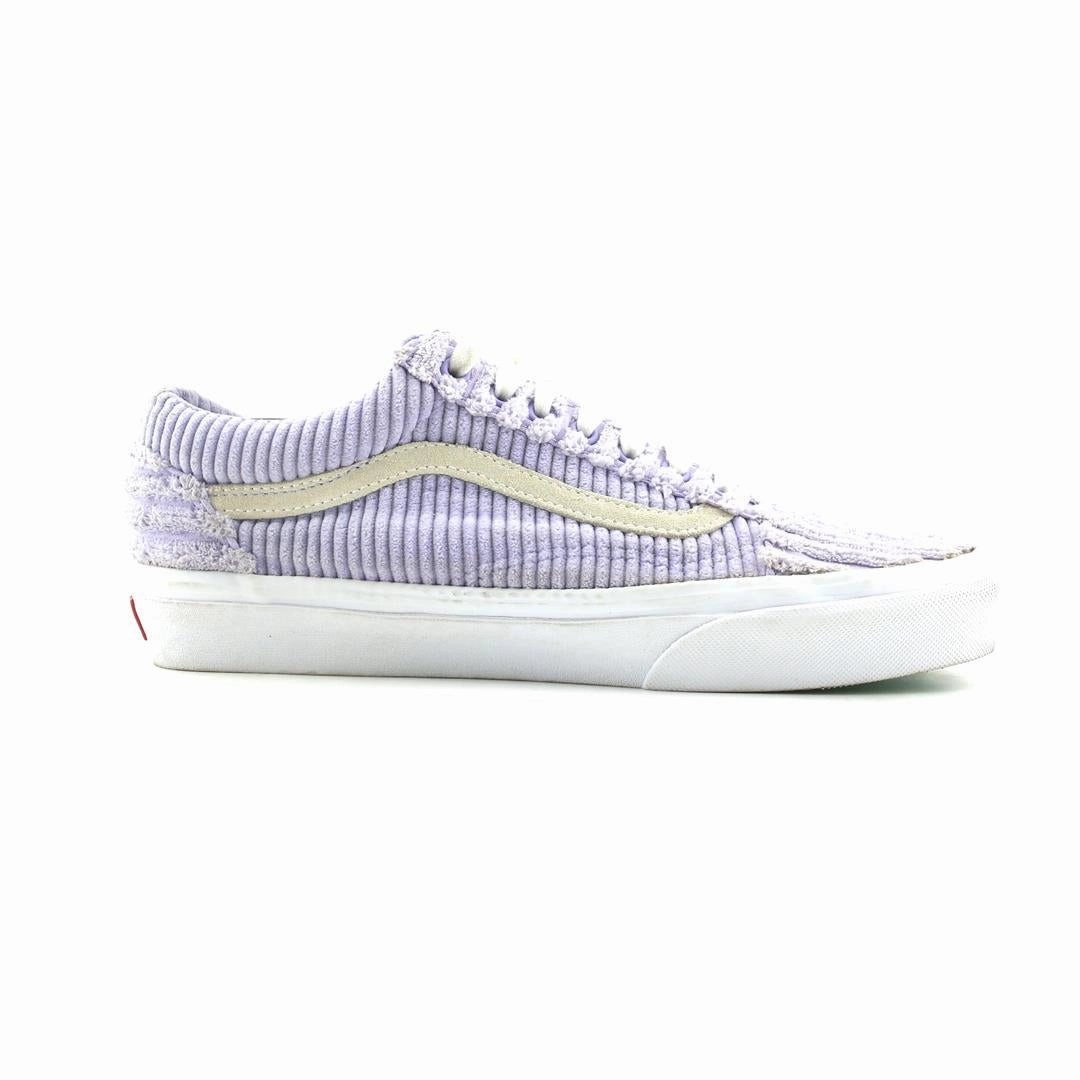 VANS OLD SKOOL Vans casual shoe snapshots