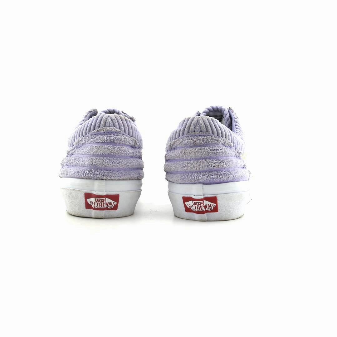 VANS OLD SKOOL Vans casual shoe snapshots
