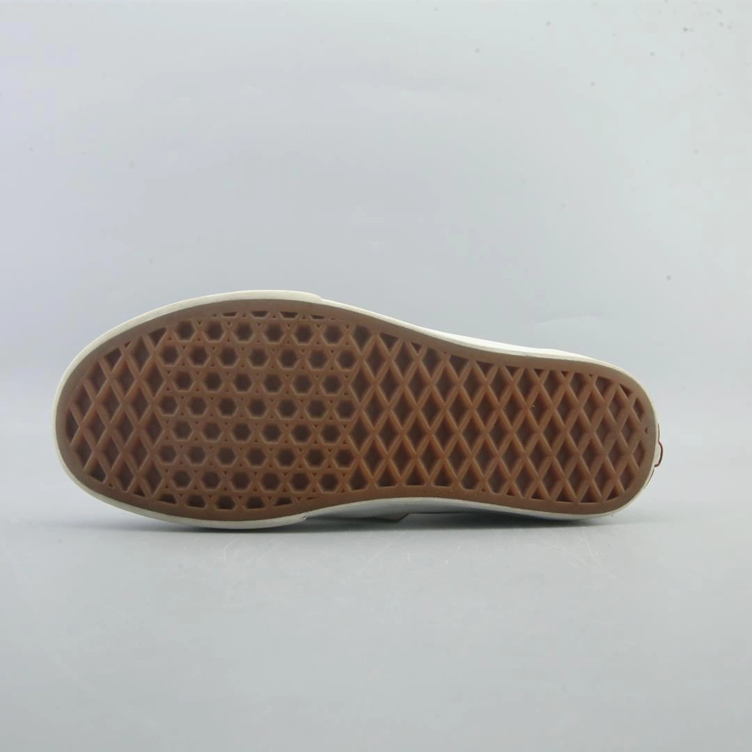 VANS OLD SKOOL Vans casual shoe snapshots