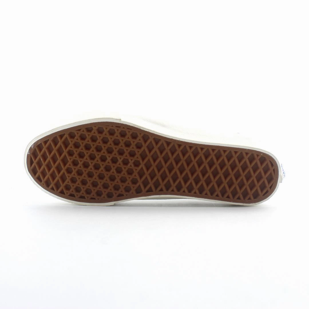 VANS OLD SKOOL Vans casual shoe snapshots