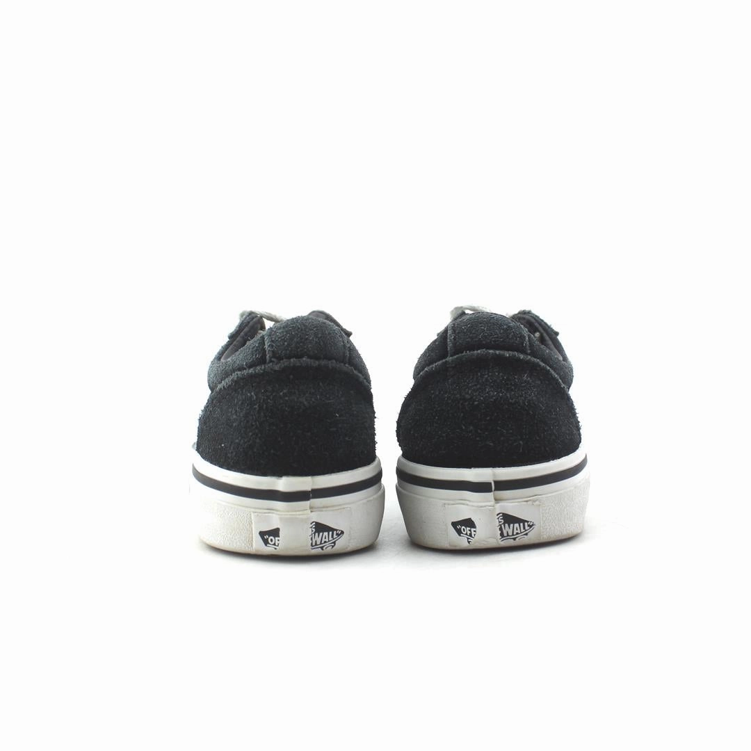 VANS OLD SKOOL Vans casual shoe snapshots