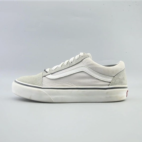 VANS OLD SKOOL Vans retro-inspired footwear styles