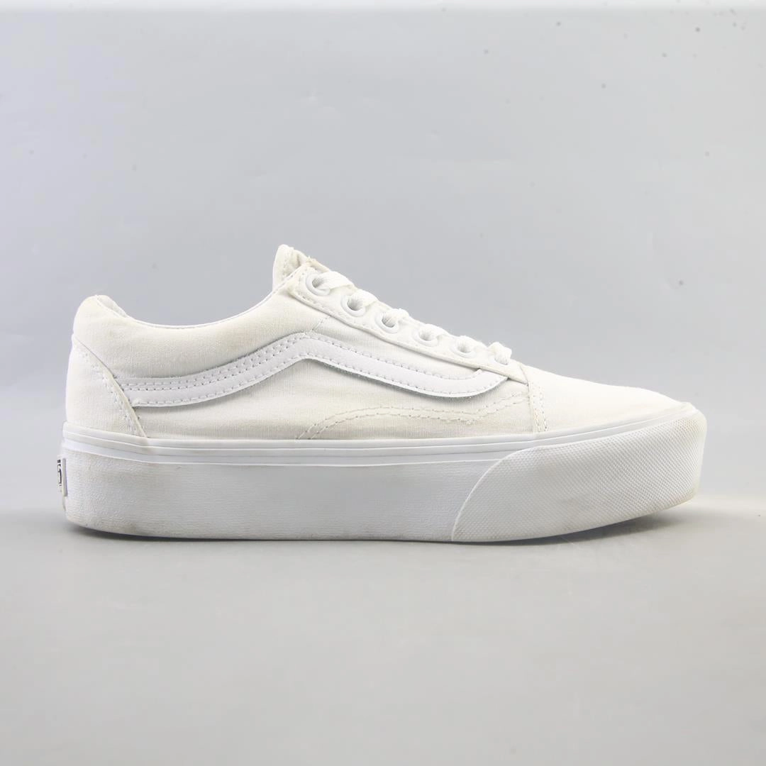 VANS OLD SKOOL Vans casual shoe snapshots