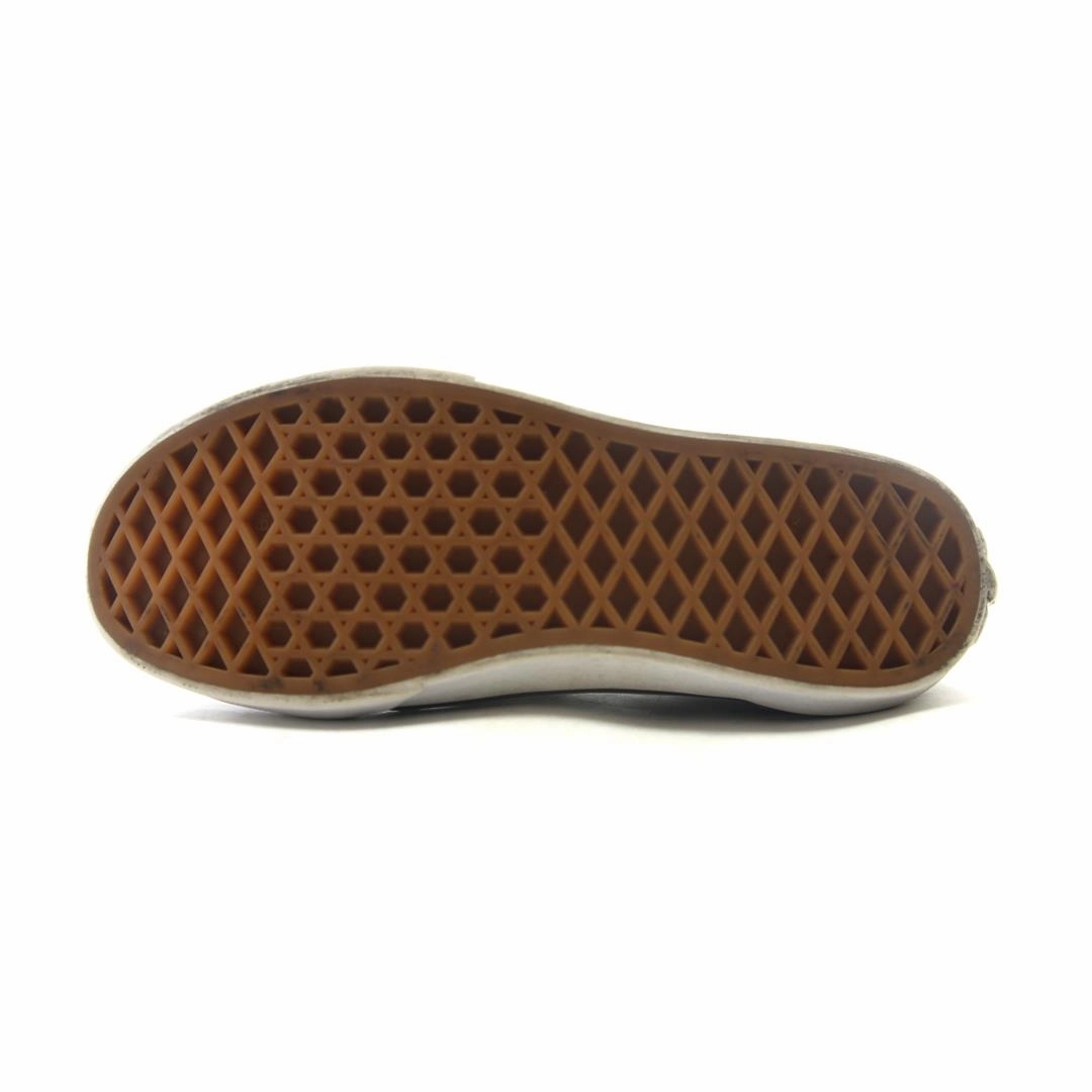 VANS OLD SKOOL Vans casual shoe snapshots