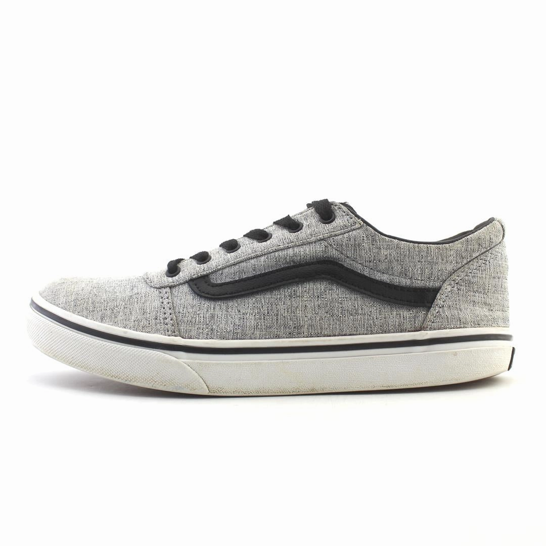 VANS OLD SKOOL Vans retro-inspired footwear styles