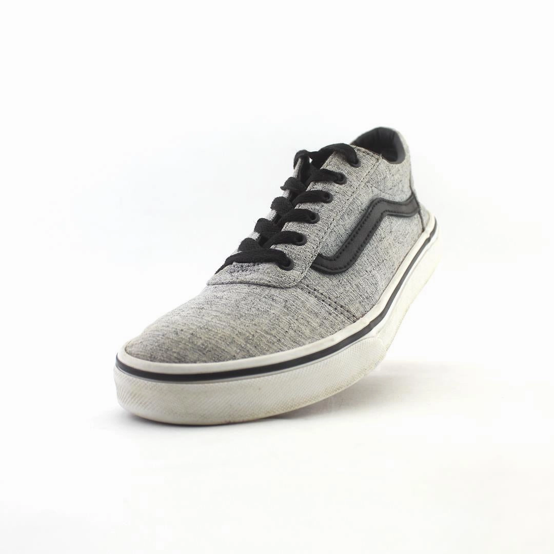 VANS OLD SKOOL Vans casual shoe snapshots