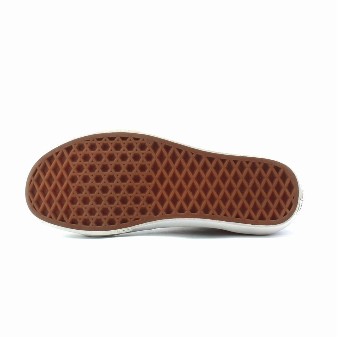VANS SK8-HI Vans casual shoe snapshots