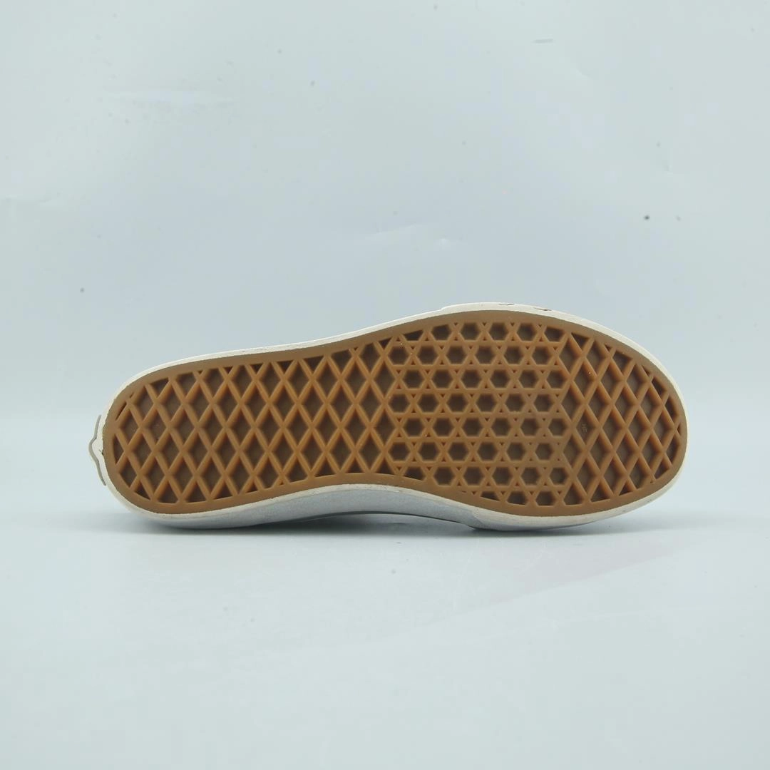 VANS SK8-HI Vans skate shoe imagery