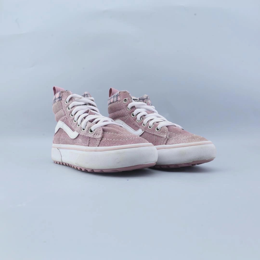 VANS SK8-HI Vans skate shoe imagery