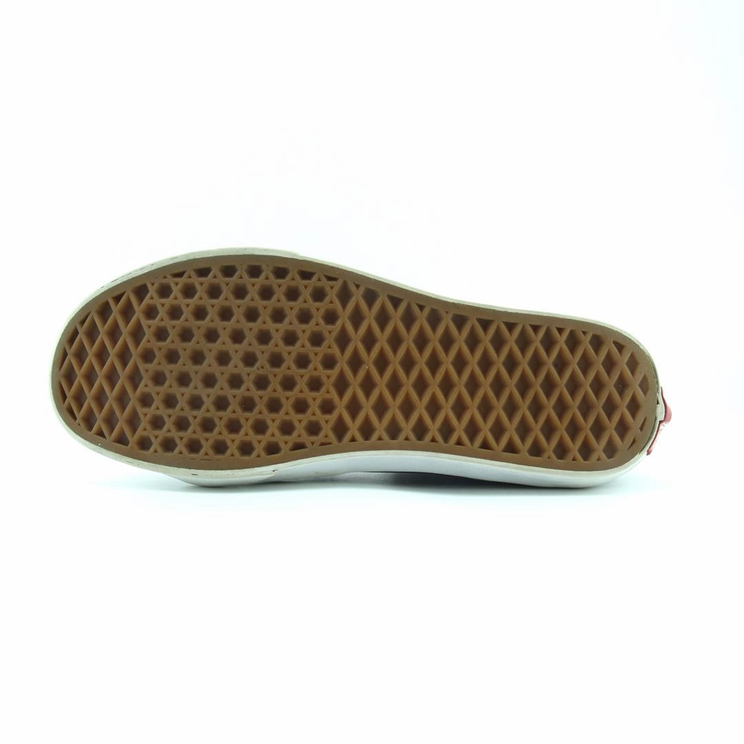 VANS SK8-HI Vans skate shoe imagery