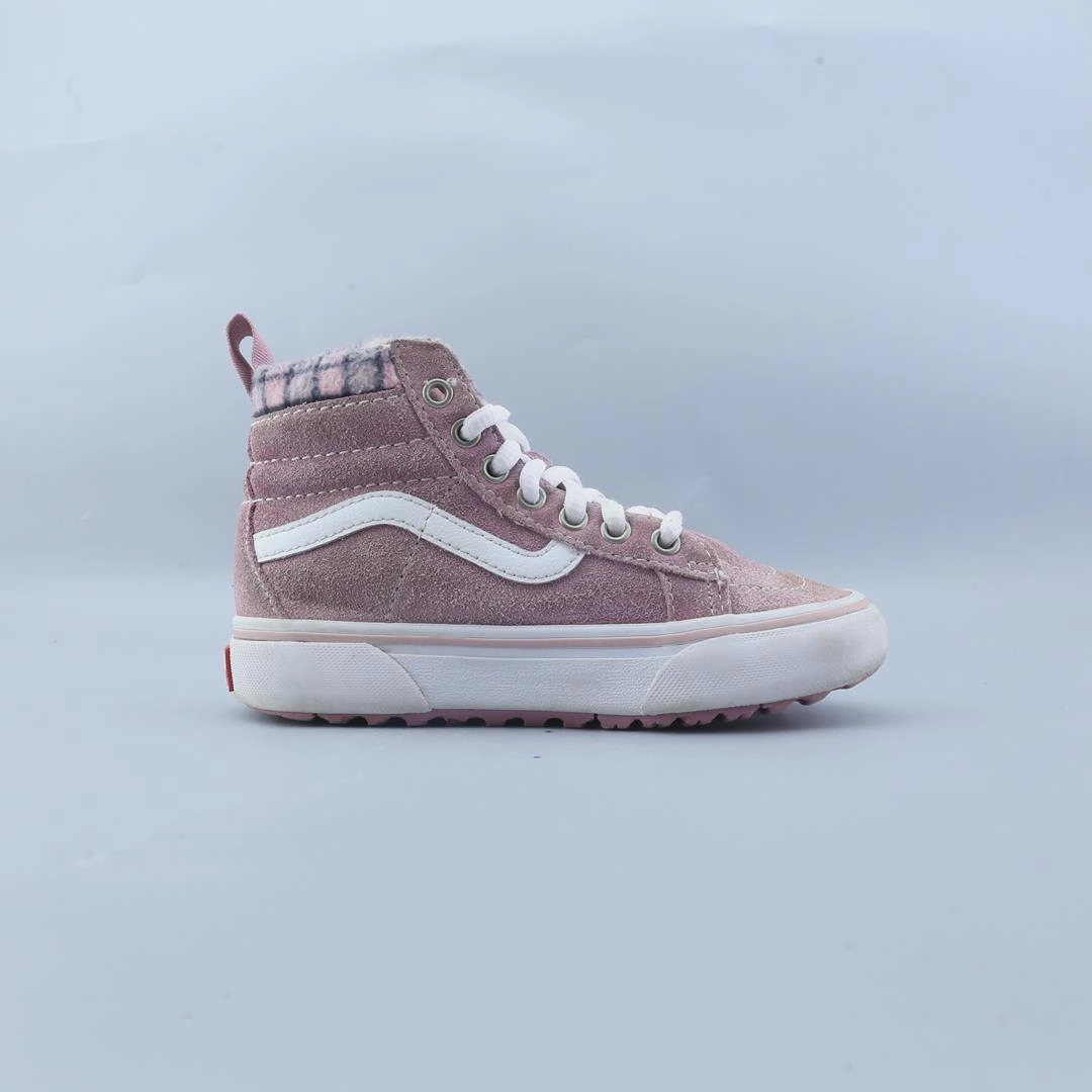 VANS SK8-HI Vans skate shoe imagery