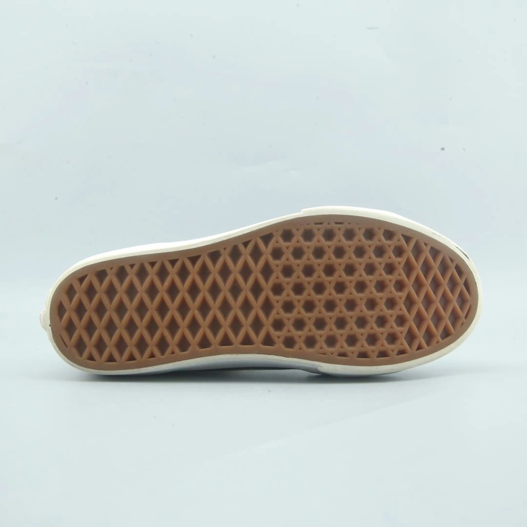 VANS SK8-HI Vans skate shoe imagery