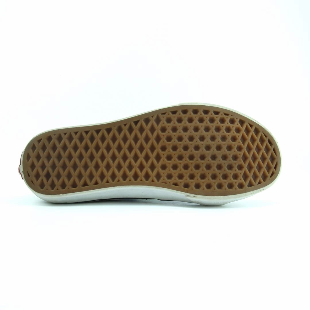 VANS SK8-HI Vans skate shoe imagery