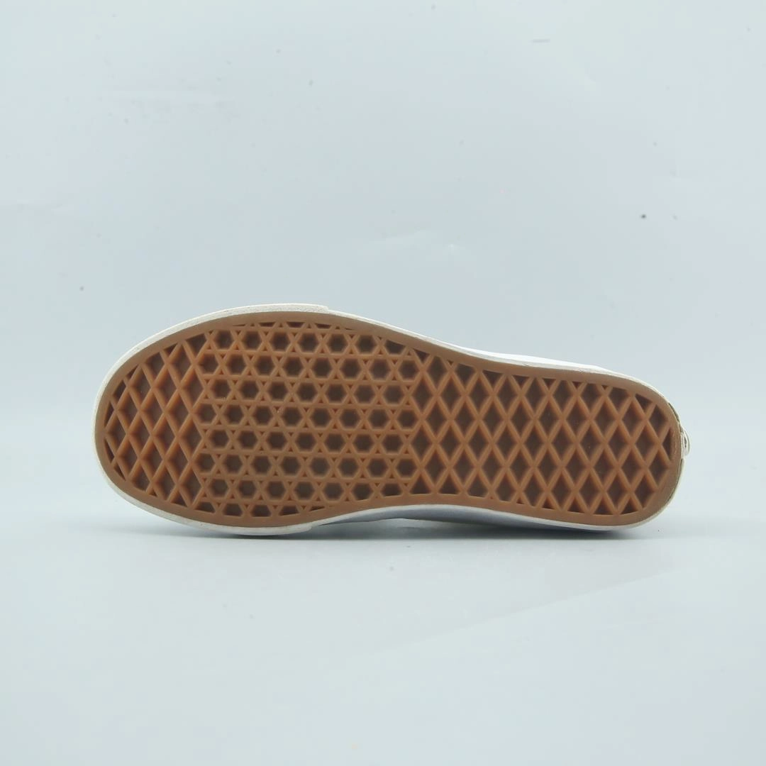 VANS SK8-HI Vans skate shoe imagery