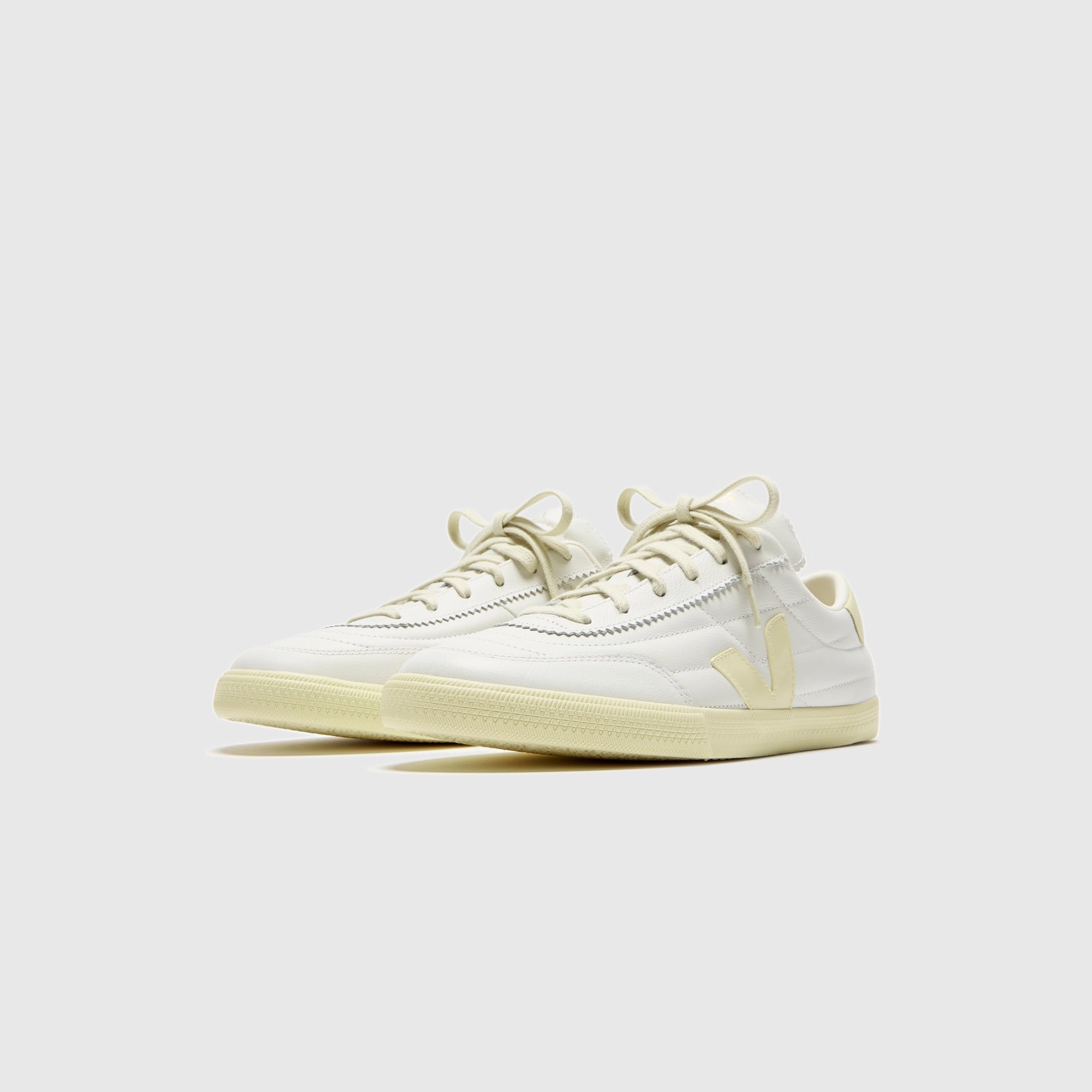 Veja Panenka - White Calcaire Minimalist Walking Shoes