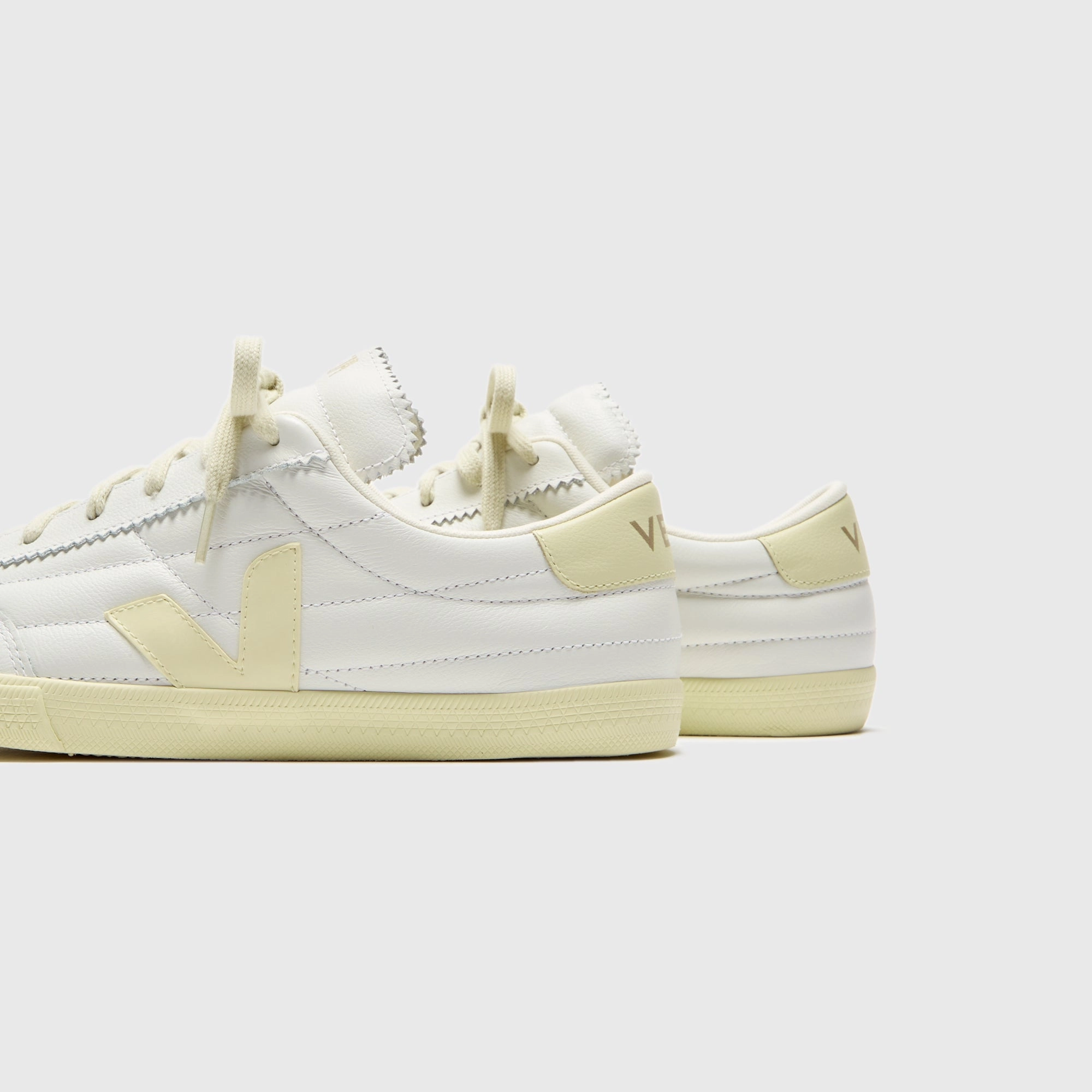 Veja Panenka - White Calcaire Minimalist Walking Shoes
