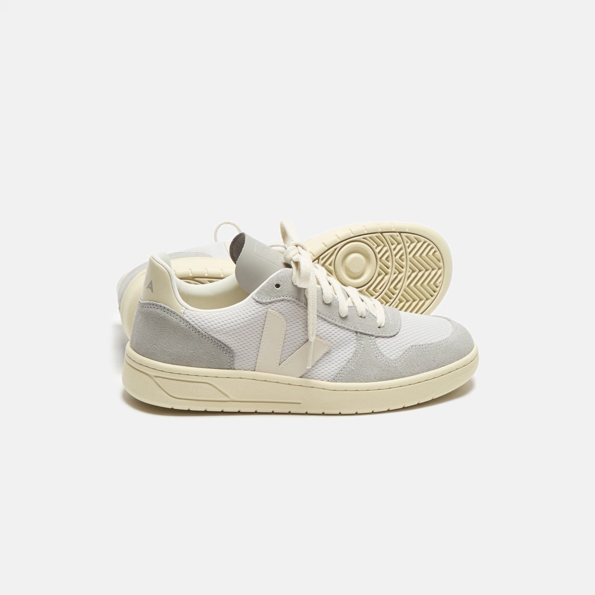 Veja V-10 - Light Grey Pierre Minimalist Walking Shoes