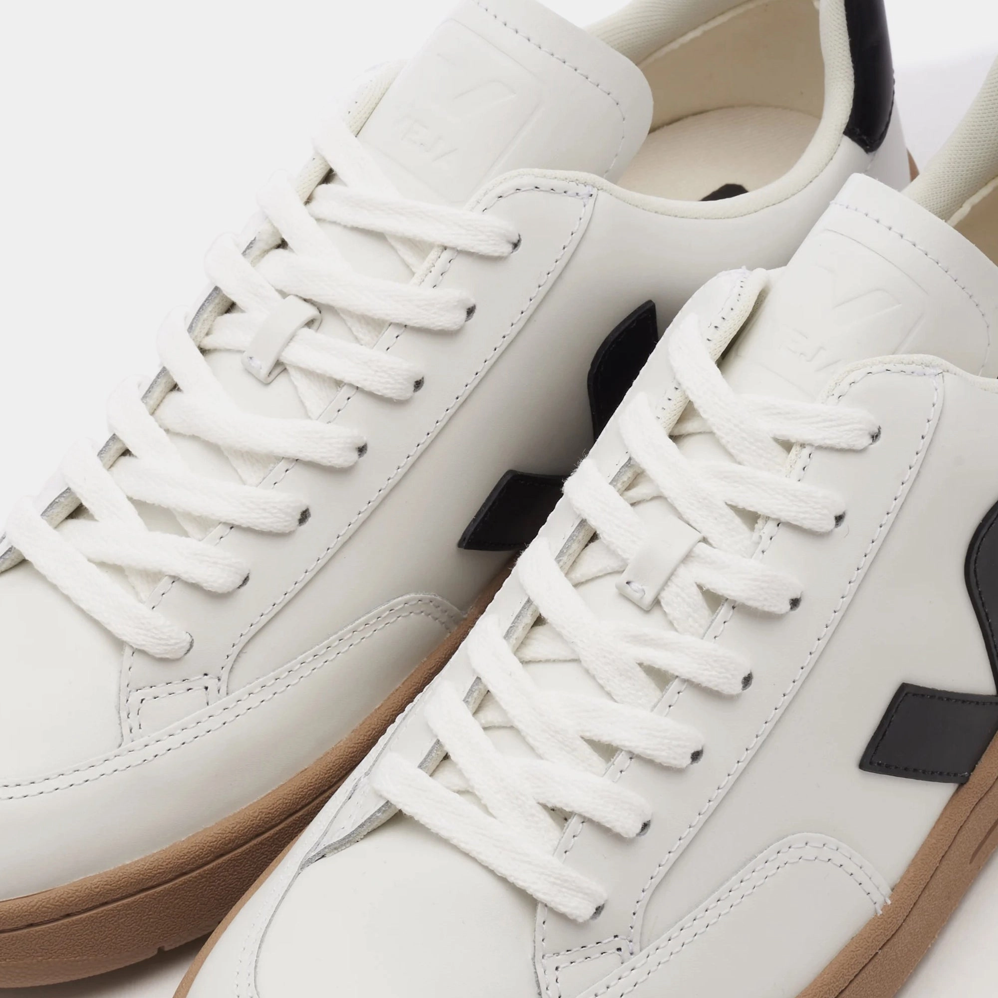 Veja V-12 - Extra White / Black / Dune Minimalist Walking Shoes