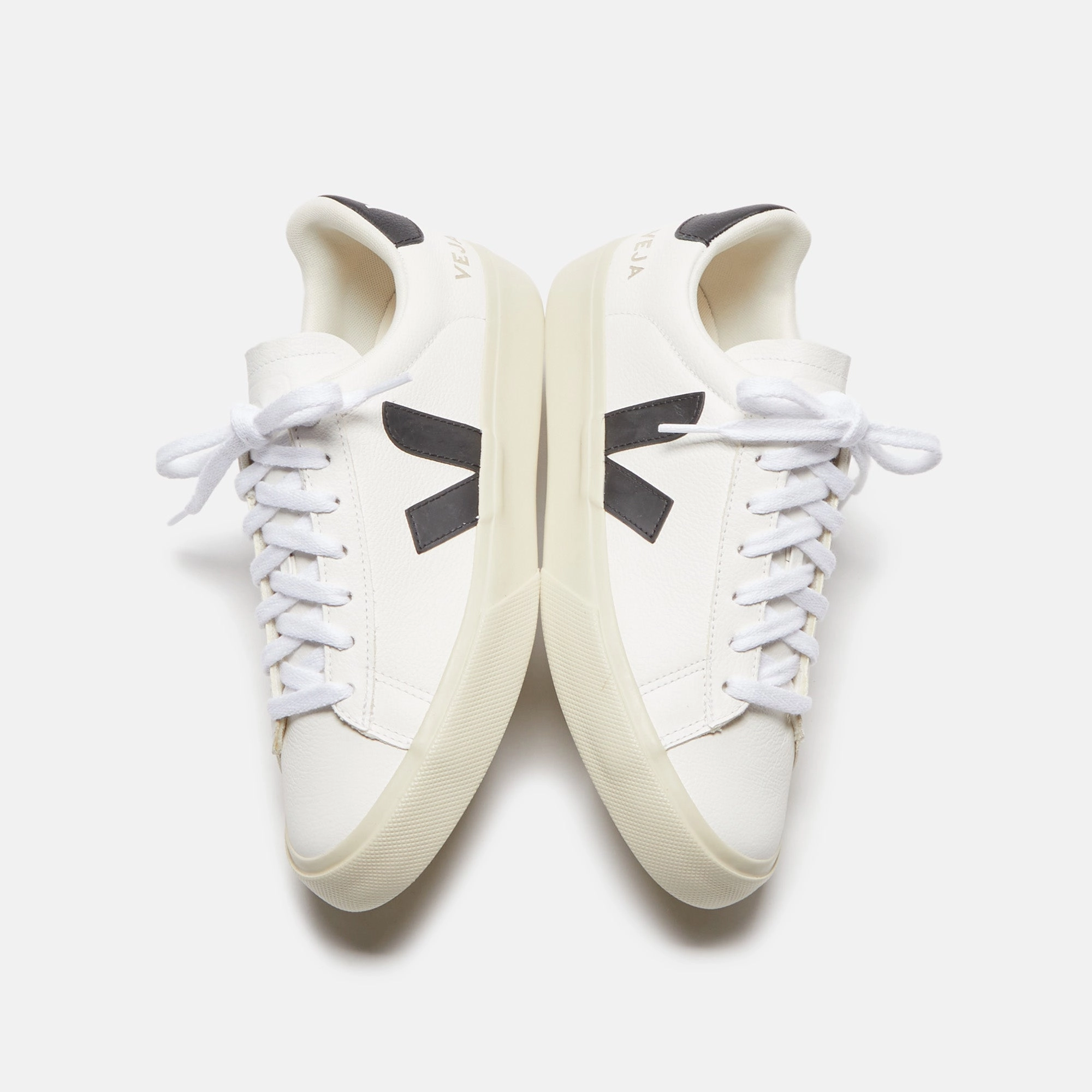 Veja WMNS Campo - Extra White / Black Minimalist Walking Shoes