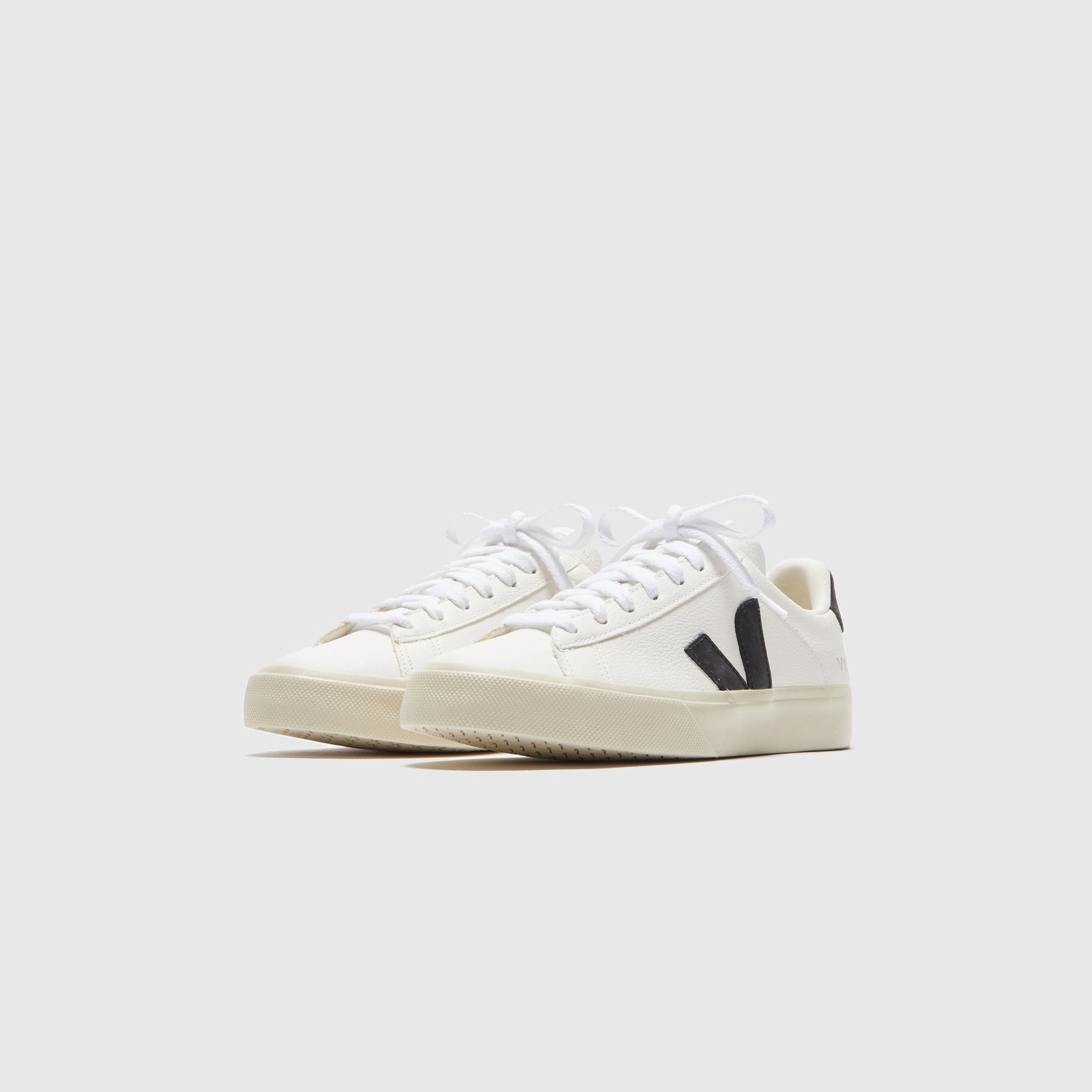 Veja WMNS Campo - Extra White / Black Minimalist Walking Shoes