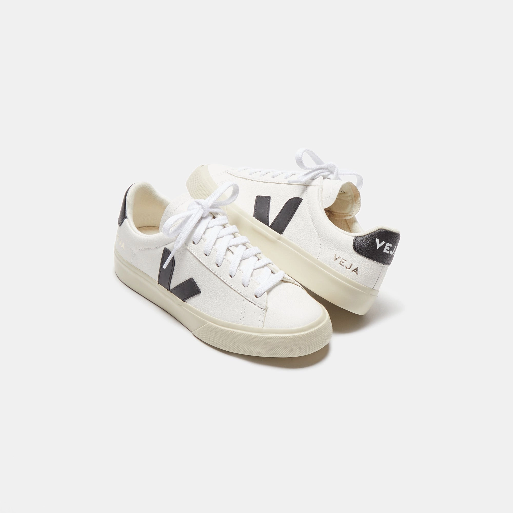 Veja WMNS Campo - Extra White / Black Minimalist Walking Shoes