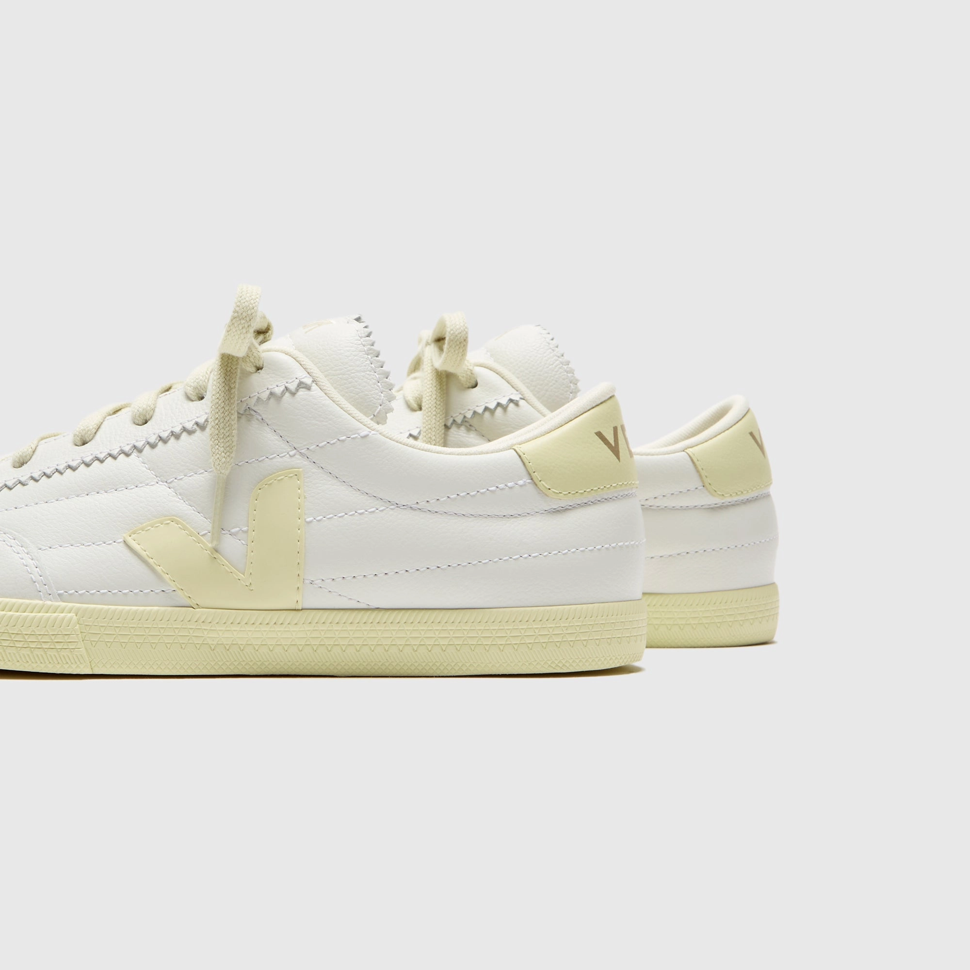 Veja WMNS Paneka - White Calcaire Minimalist Walking Shoes