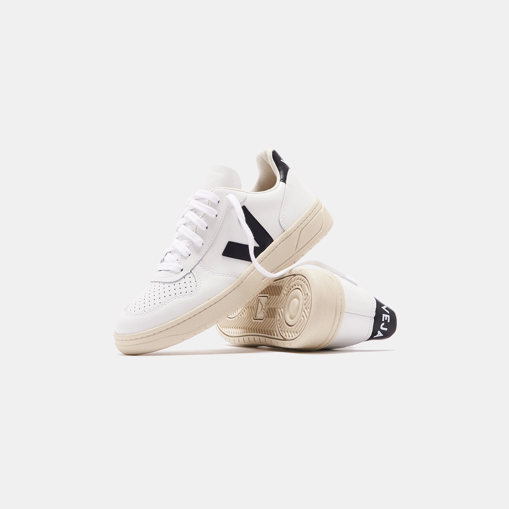 Veja WMNS V-10 - Extra White / Black Minimalist Walking Shoes