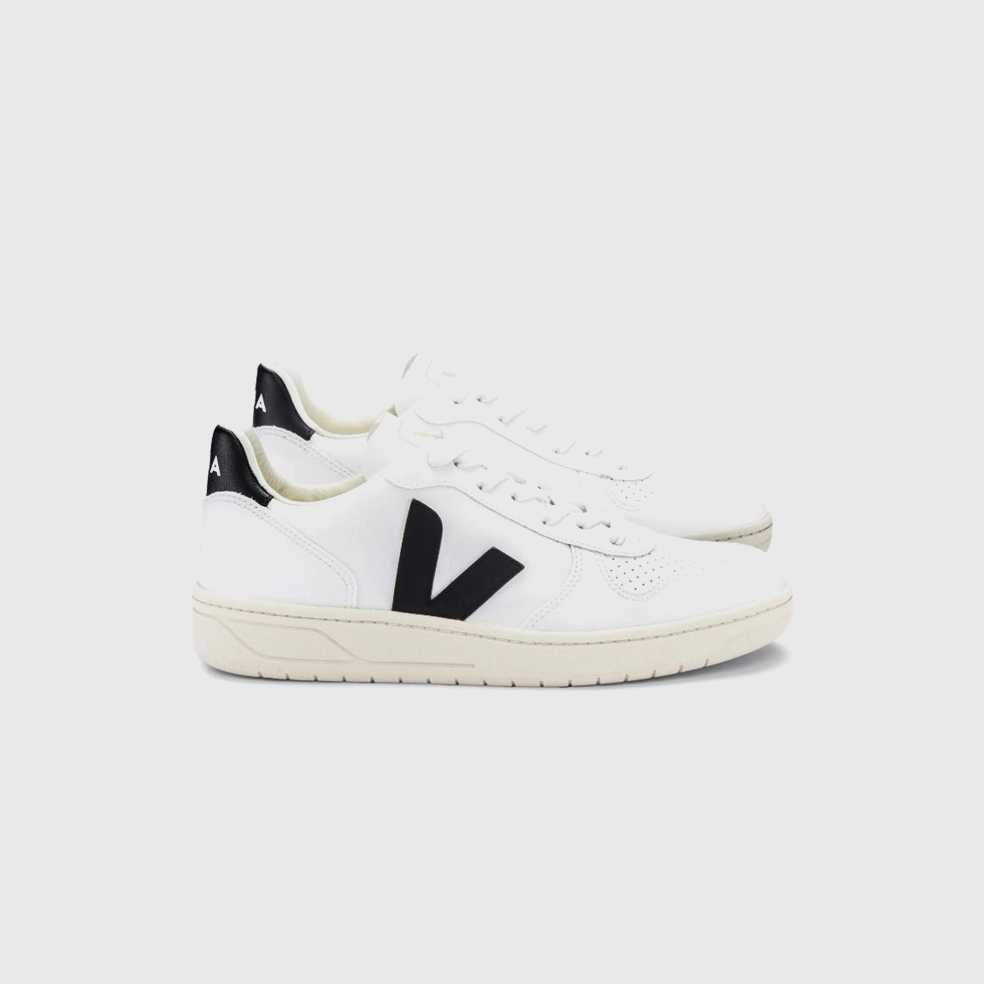 Veja WMNS V-10 Extra White / Black Minimalist Walking Shoes