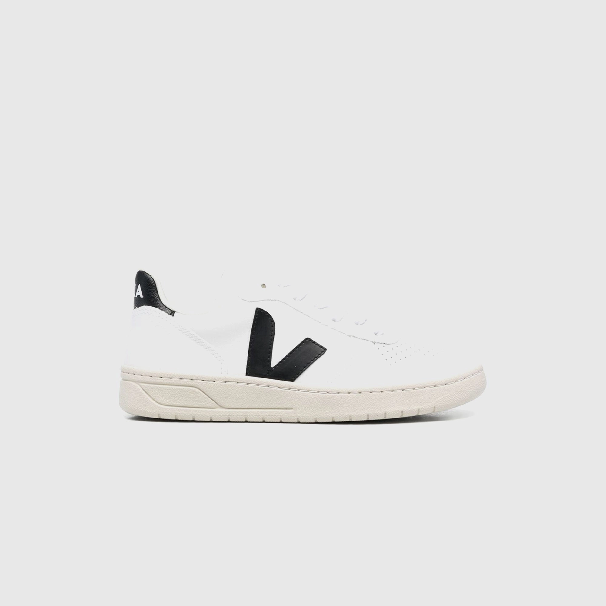 Veja WMNS V-10 Extra White / Black Veja shoe designs