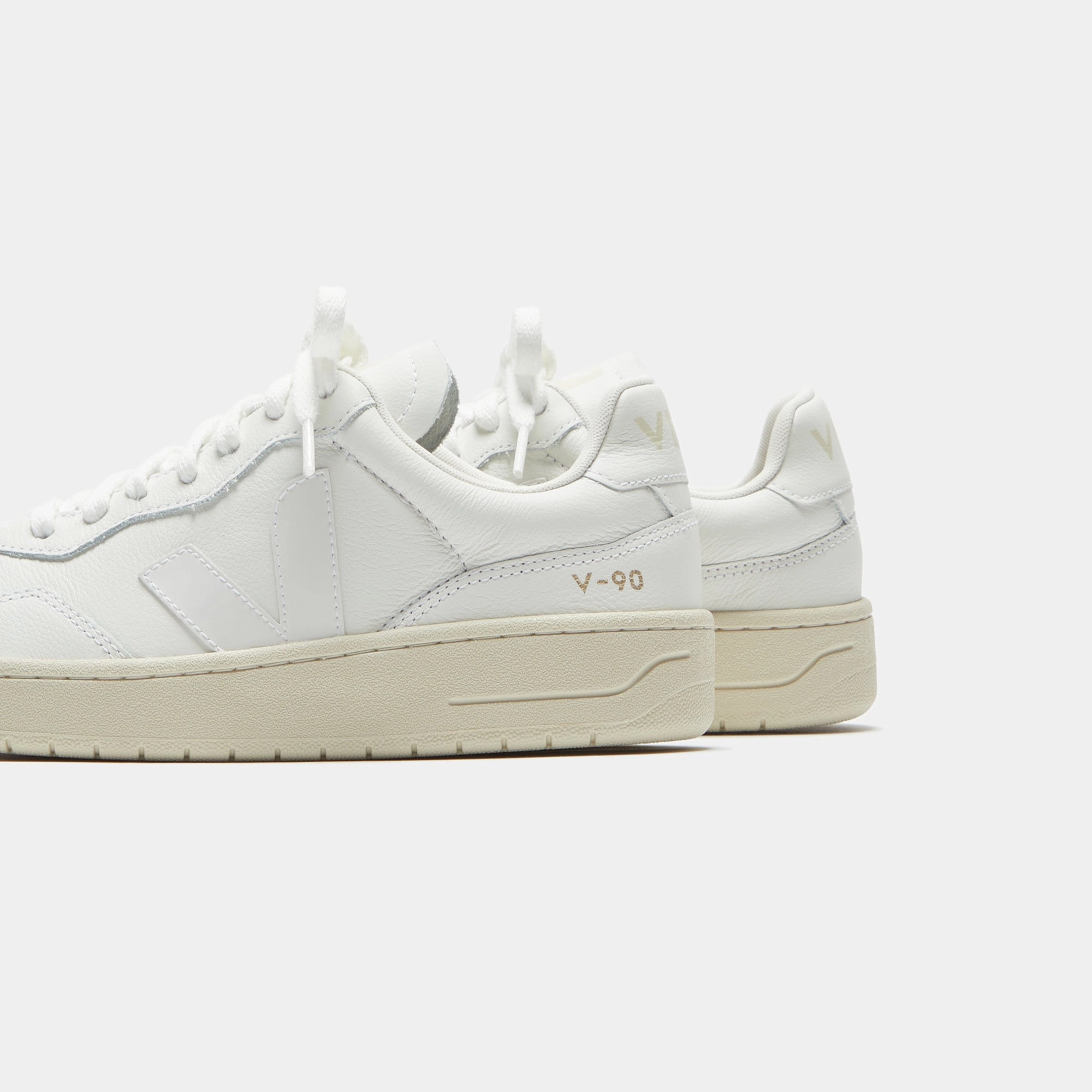 Veja WMNS V-90 - Extra White Minimalist Walking Shoes