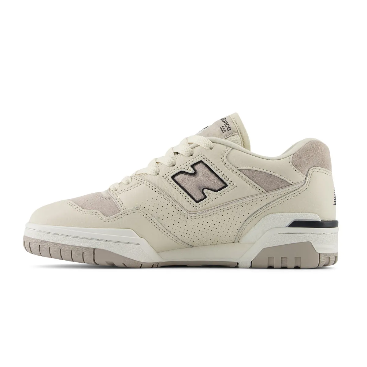 Wmns 550 'Linen With Moonrock and Phantom' New Balance sneaker close-ups