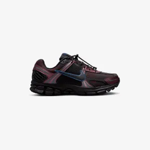 Wmns Zoom Vomero 5 Nike shoes blending performance and street flair