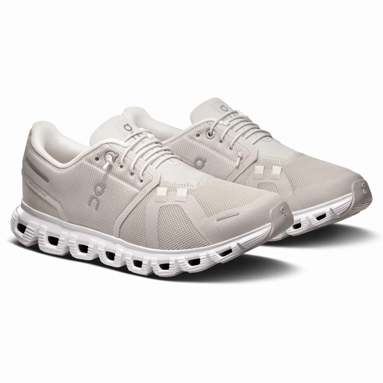 Women's Cloud 6 On Running sneakers with cloud technology