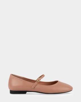 Women's Danseur Steve Madden shoe designs