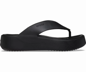 Women's Getaway Platform Flip Crocs slip-on shoes for casual use