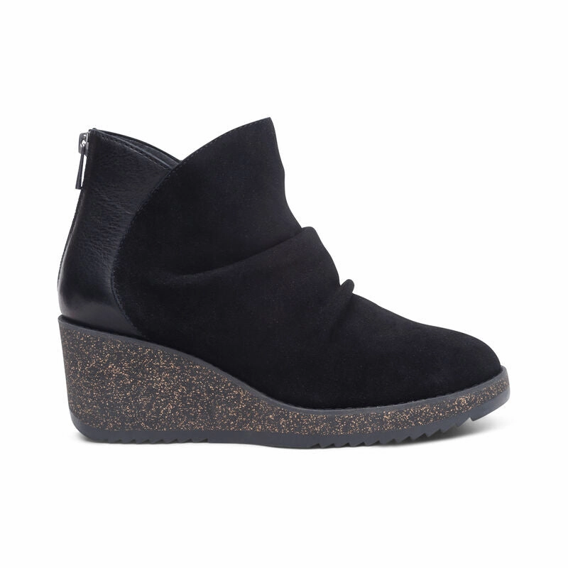 Women's Kara Aetrex footwear styles