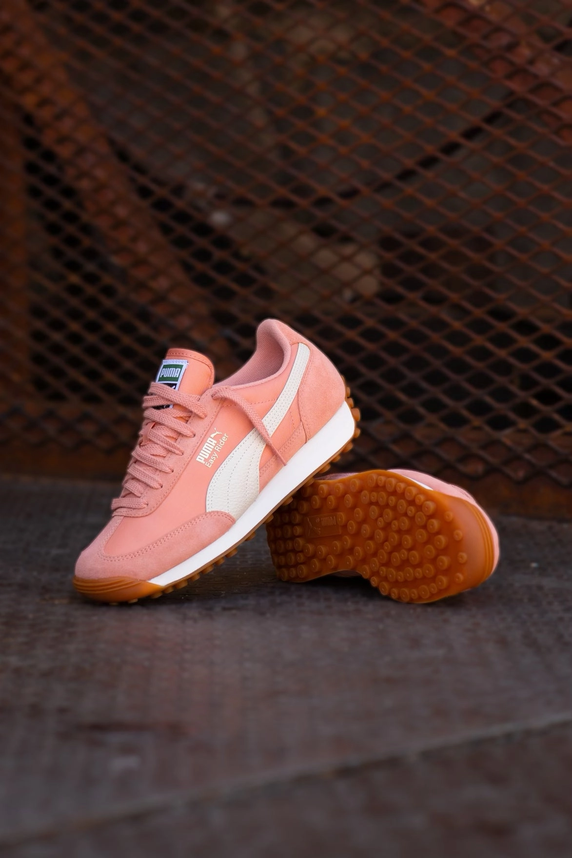 Womens Puma Easy Rider Vintage (Deeva Peach/Alpinesnow/Puma Gold) Puma athletic shoe visuals