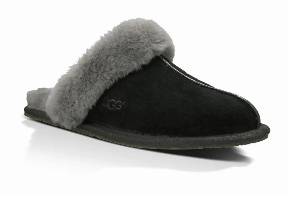 Womens UGG Scuffette II  The Ultimate Cozy House Slipper Ugg cozy footwear visuals