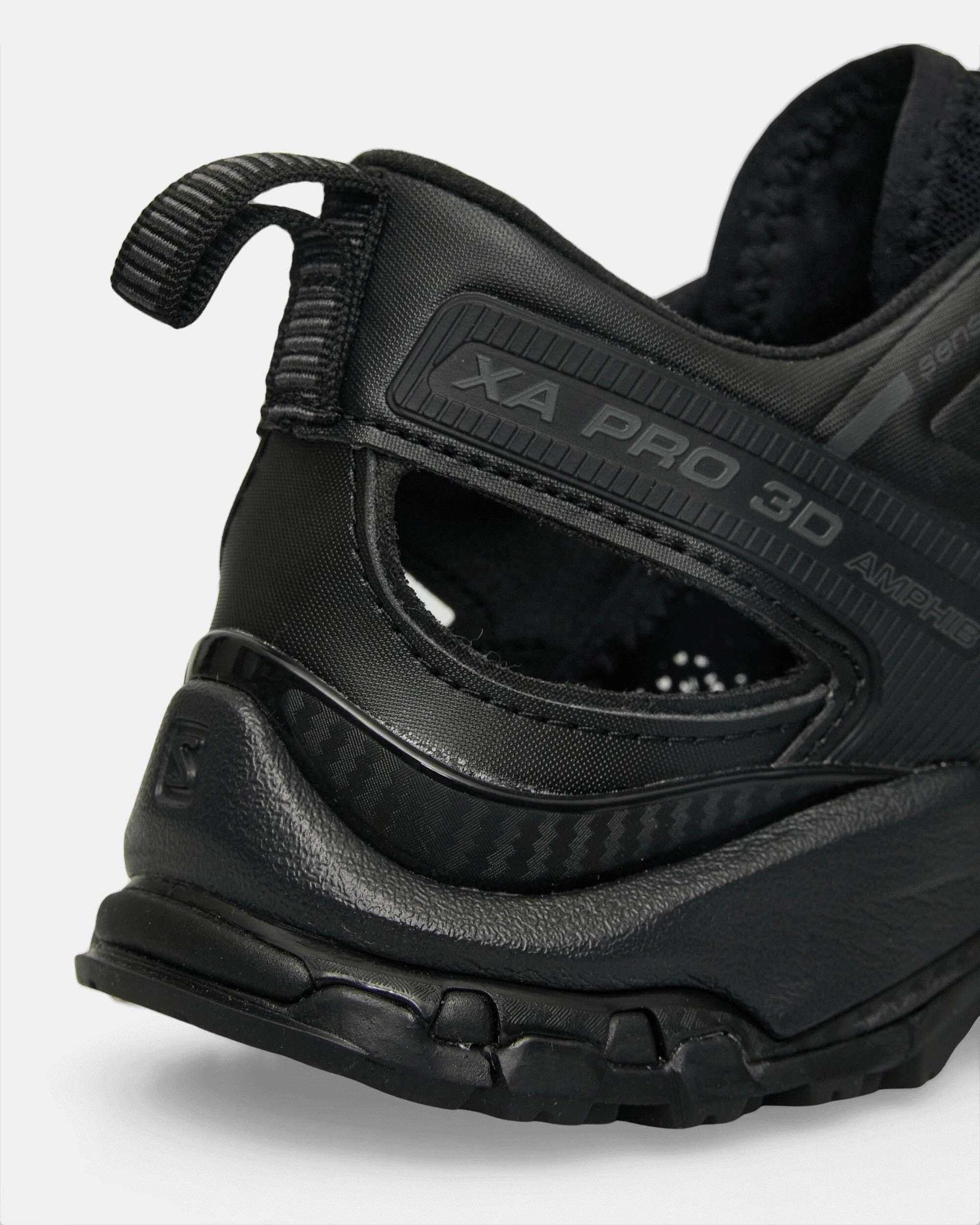 XA PRO 3D Amphib Sneakers Black Mountain Trail Runners