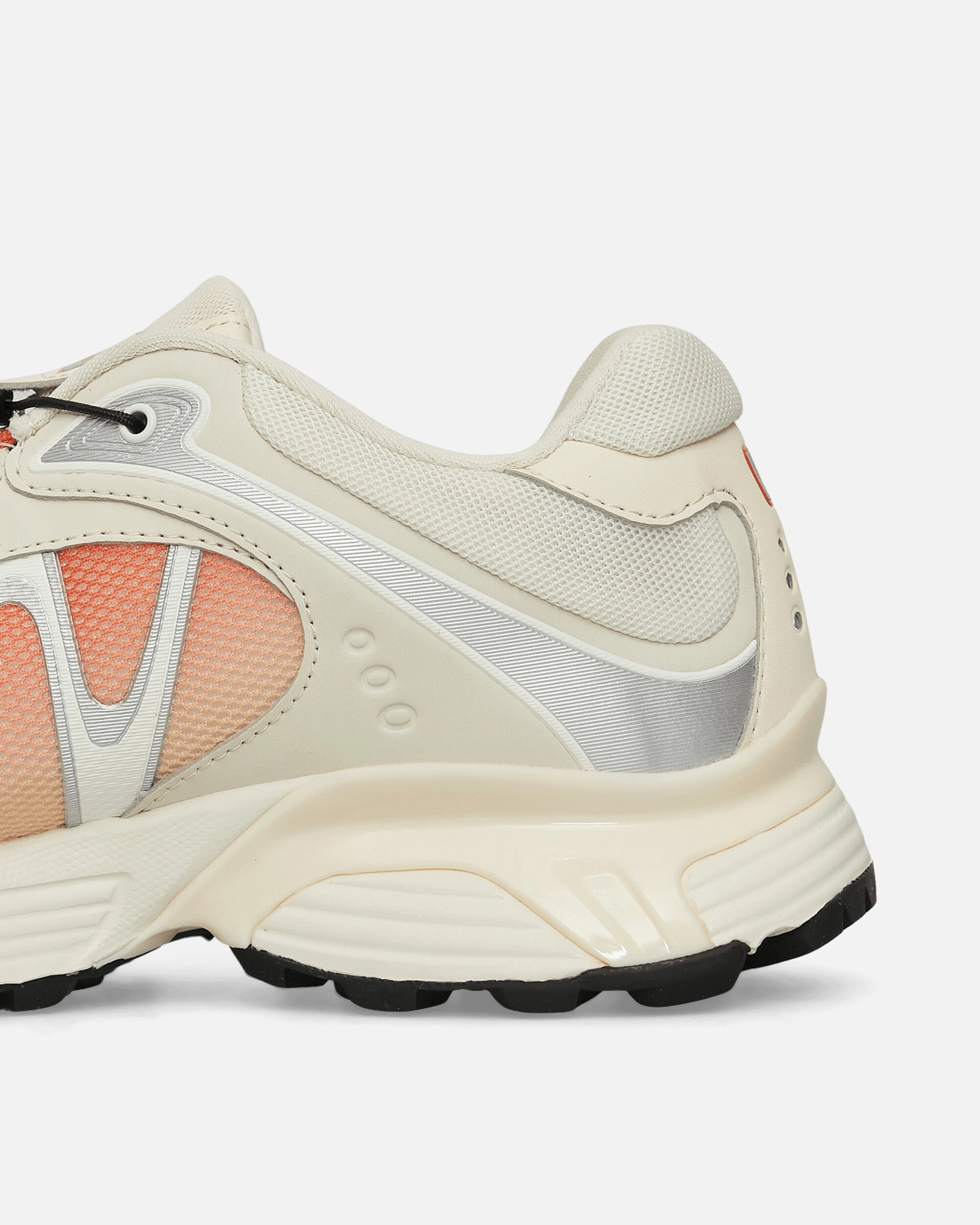 XT-Whisper Sneakers Shortbread / Red Orange / Silver Mountain Trail Runners